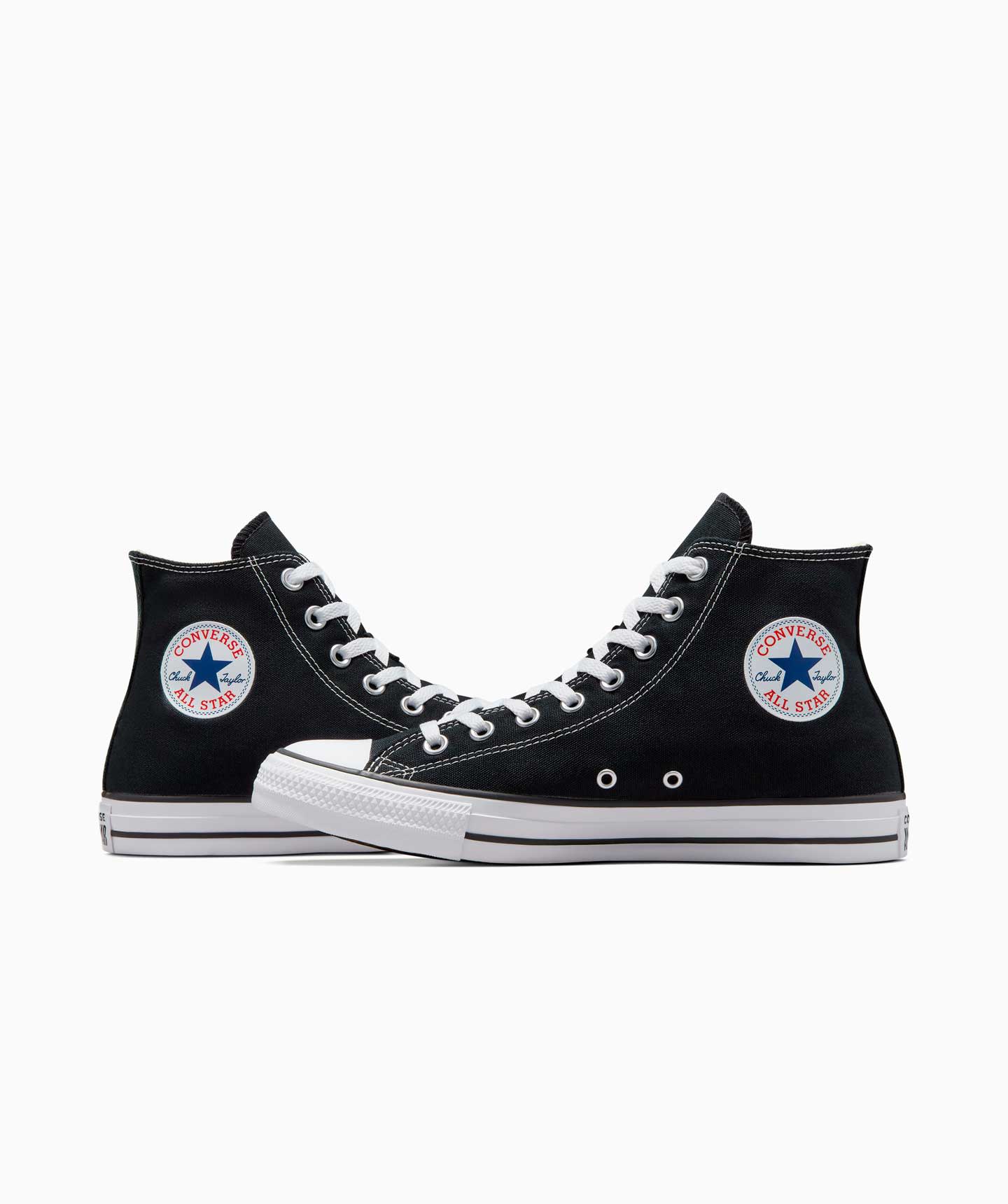 Tenis Converse Chuck Taylor All Star Negros en Bota de Lona Unisex Vista lateral encontrada del par