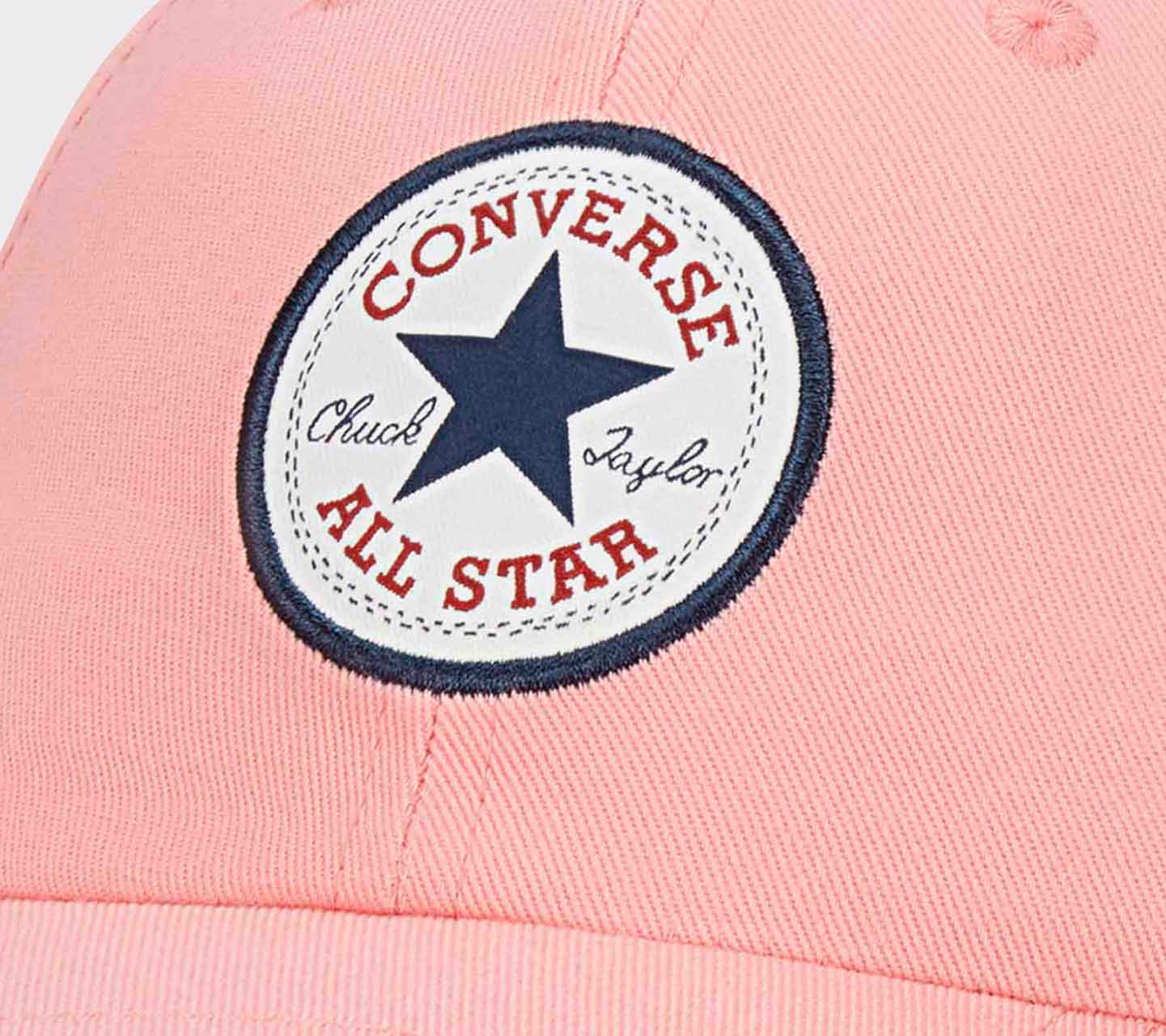 Gorra Converse Chuck Taylor All Star Rosa Claro Unisex Close up al logo central
