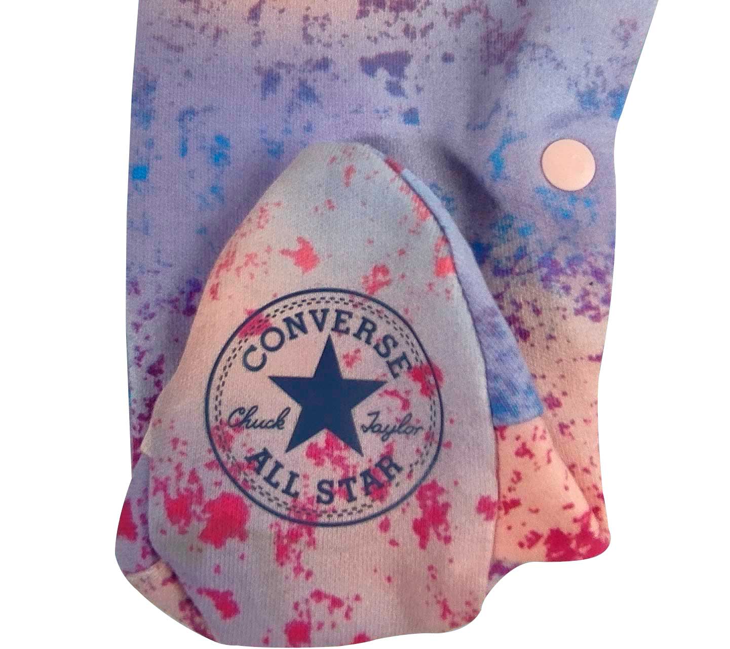 Mameluco Converse Multicolor para Bebe Close up logo