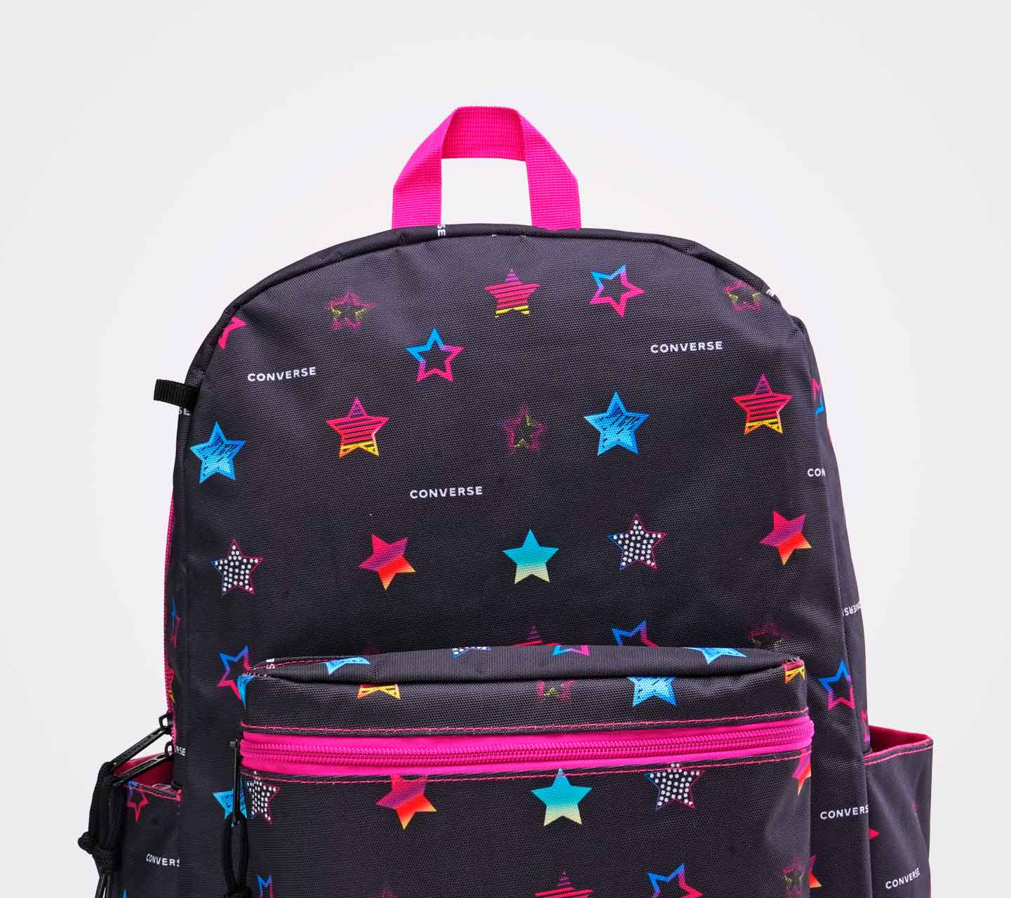 Mochila Converse BTS 24 Negra con Estrellas Multicolor Vista del estampado