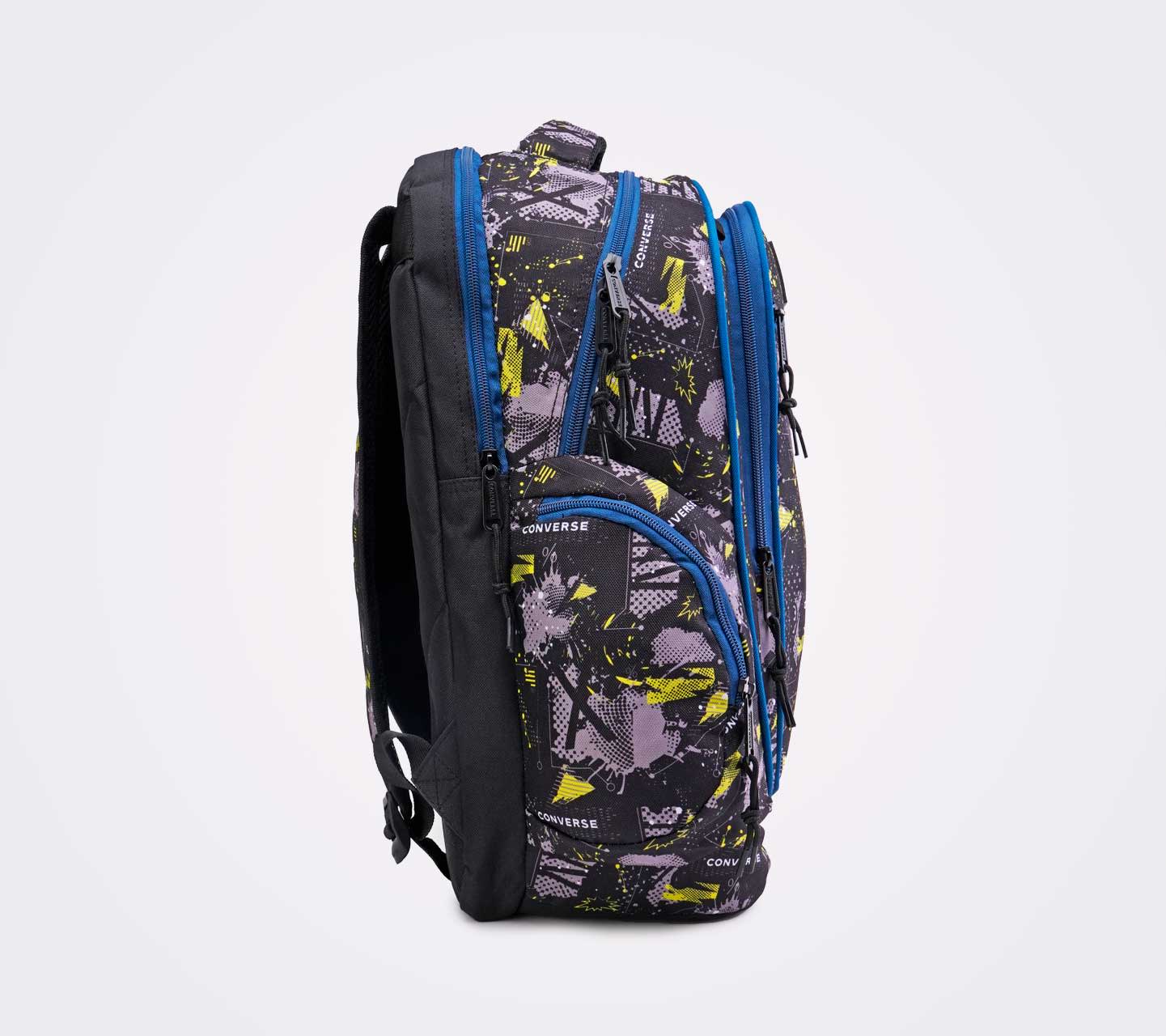 Mochila Converse BTS 24 Negra y Contrastes Amarillos Unisex Vista lateral