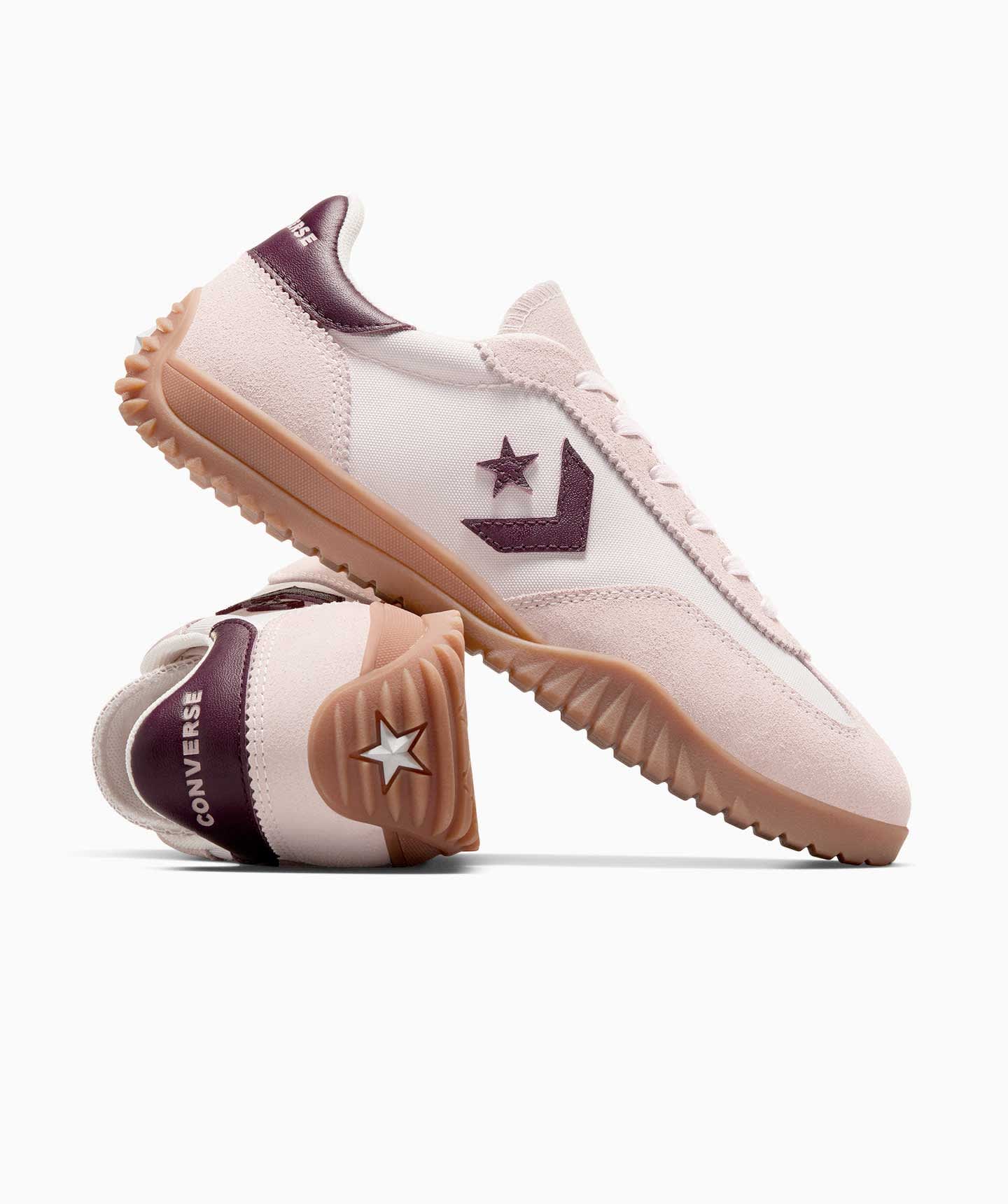 Tenis Converse Run Star Trainer Multicolor en Choclo de Gamuza para Mujer Vista del par sobrepuestos