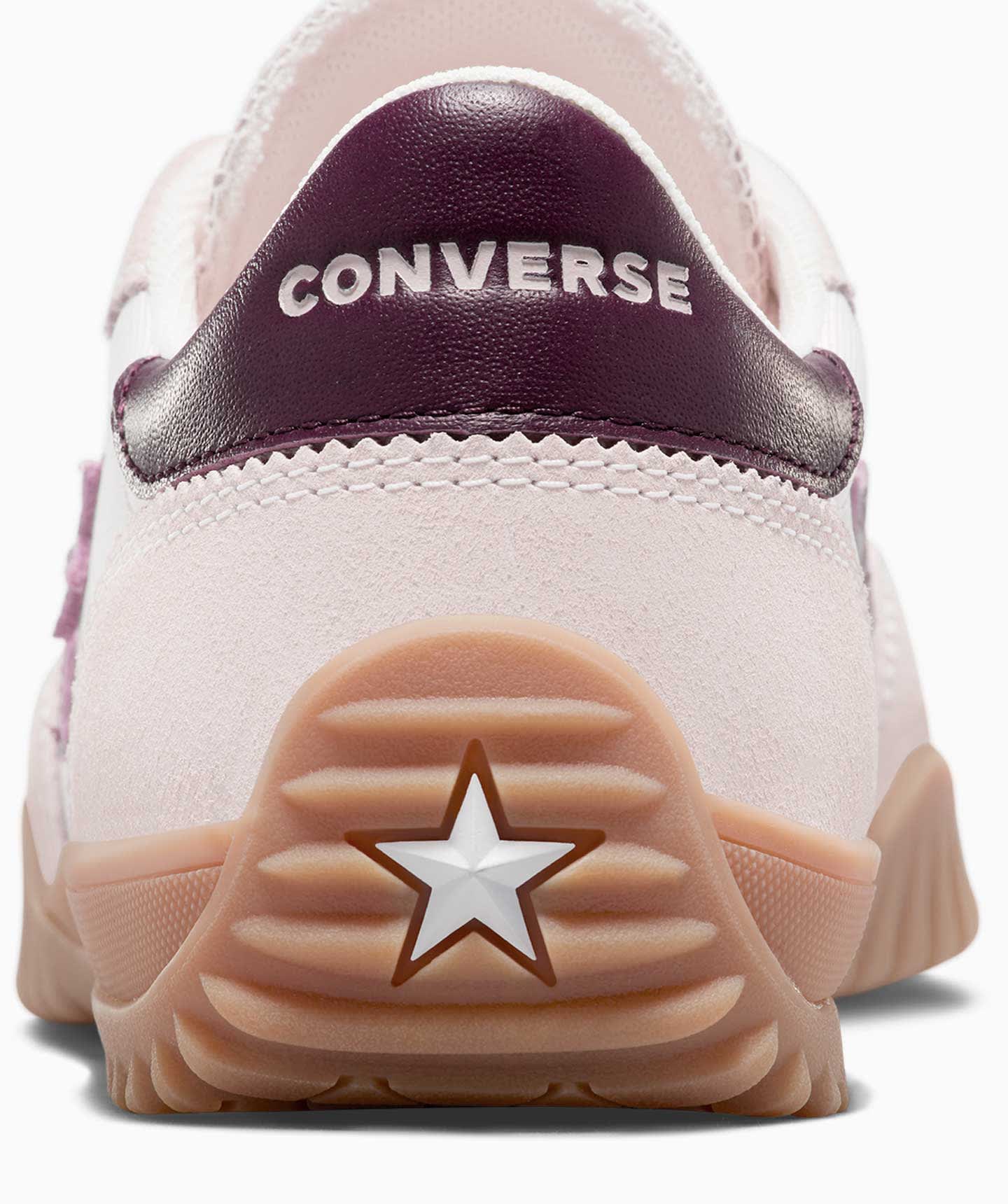 Tenis Converse Run Star Trainer Multicolor en Choclo de Gamuza para Mujer Close up del collar
