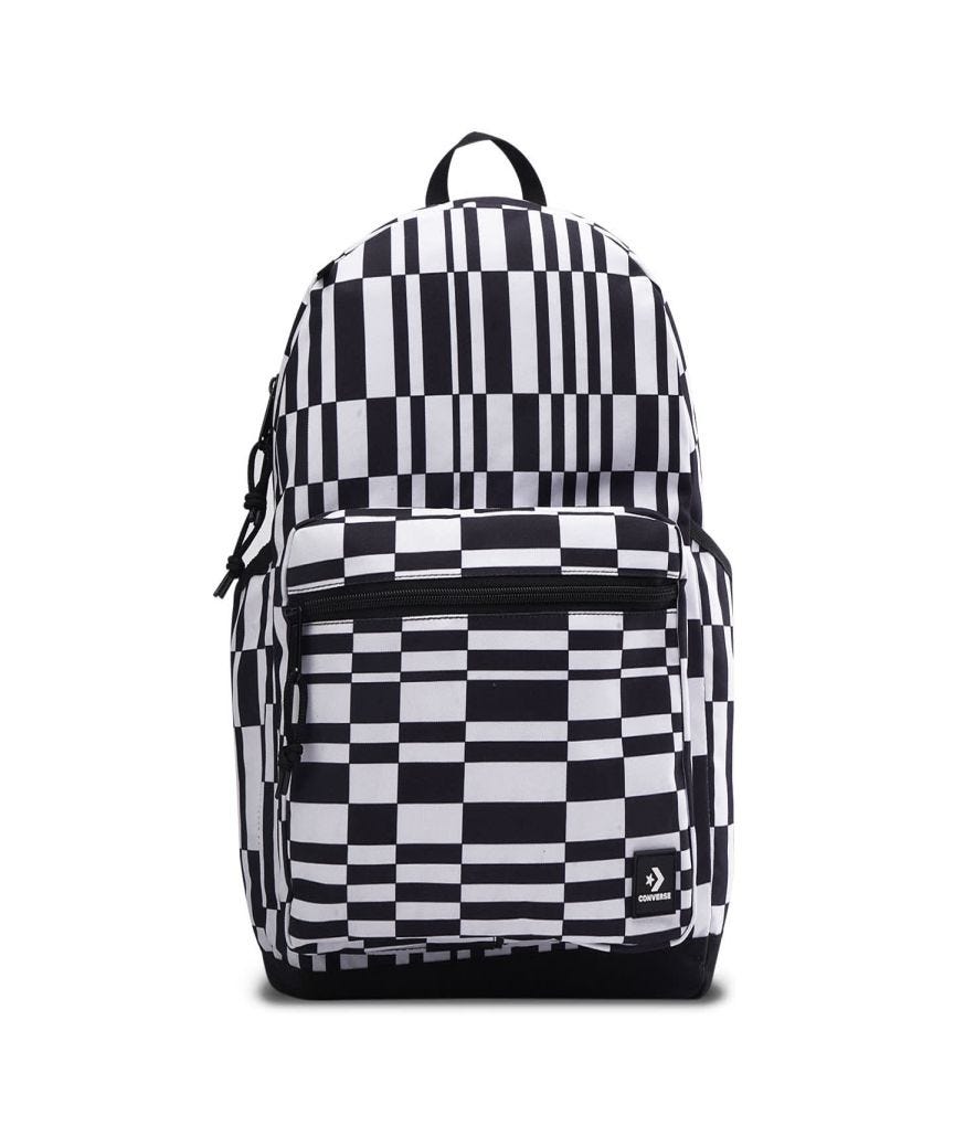 Mochila Converse BTS 24 Negra y Contraste Blanco Unisex Vista frontal